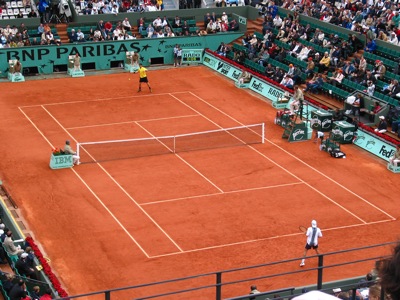 Guillermo Coria [3] vs. Carlos Moya [5], French Open, Suzanne Lenglen Court, Roland Garros. Coria won 7-5, 7-6 (3), 6-3.